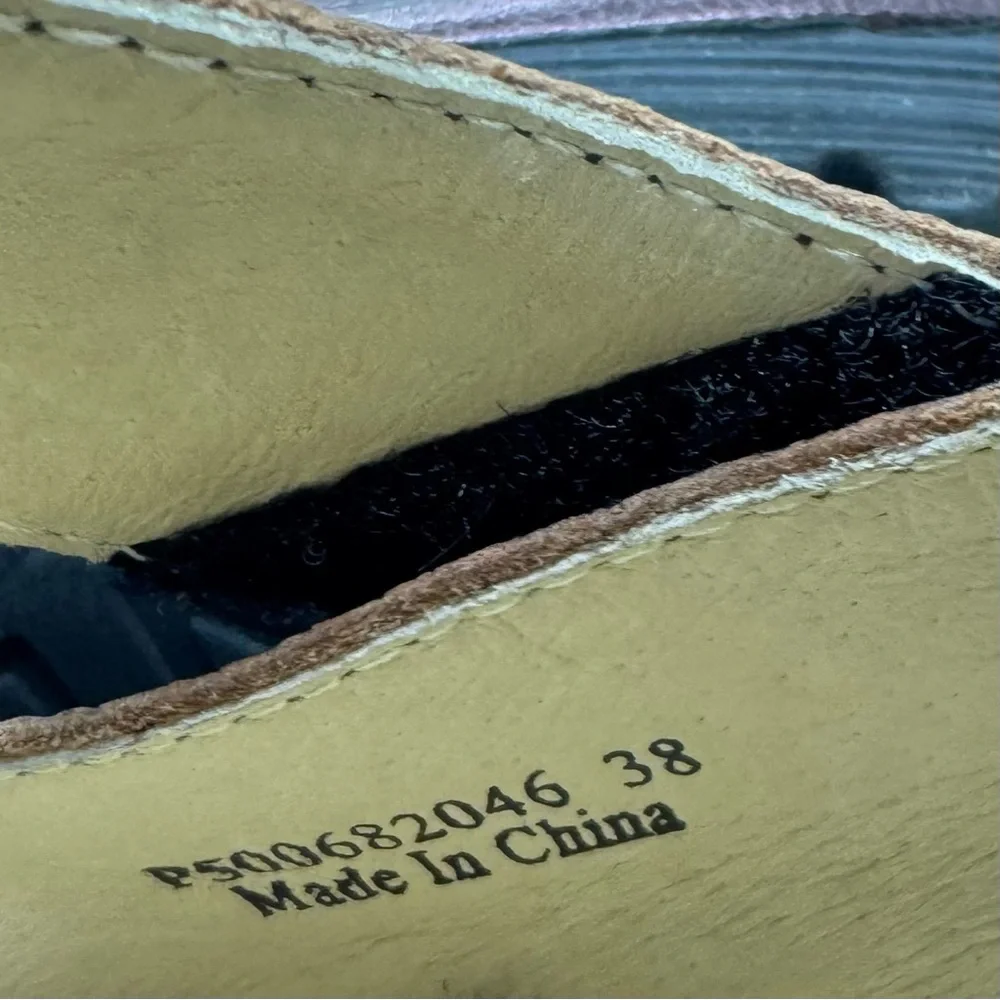 Fly London Metallic Mary Janes Sz 7.5 - Picture 13 of 13